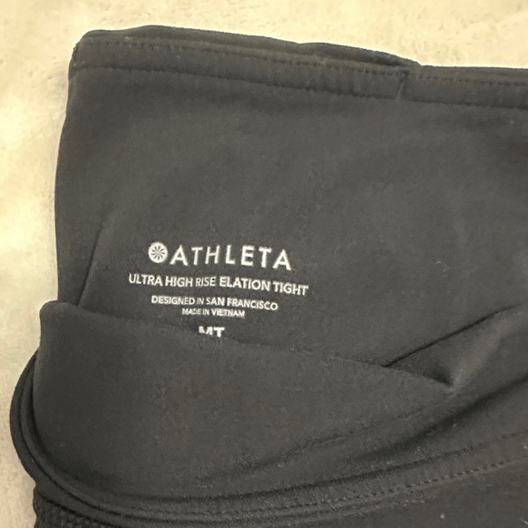 Athleta Ultra High Rise Elation tight - Picture 2 of 4